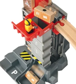 BRIO World Togbane m. Lagerbygning - 32 dele - Løft & Læs 33887