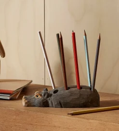 ferm Living Blyantsholder - Hippo - 19x7x4,5 cm - Handskåret Træ