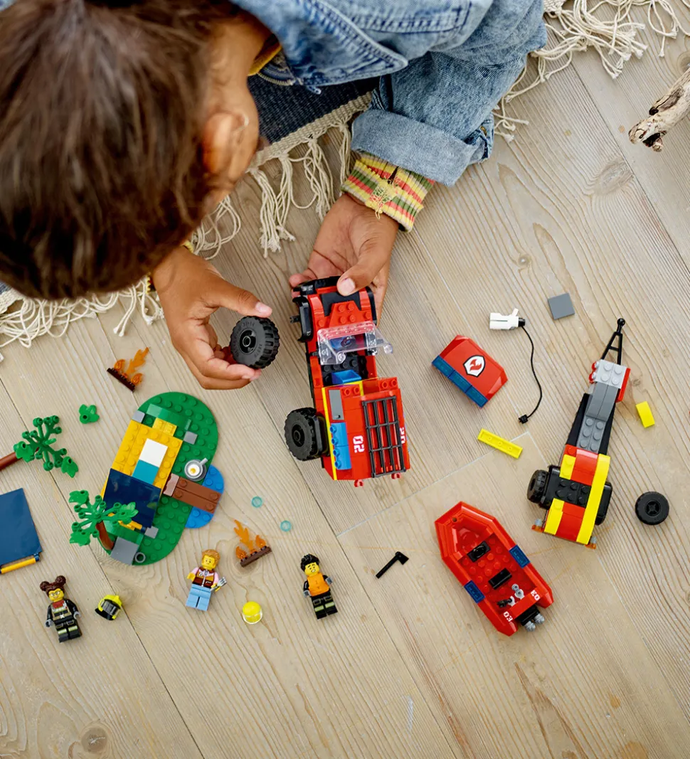 LEGO® City - Firhjulstrukket Brandbil Med Re... 60412 - 301 Dele