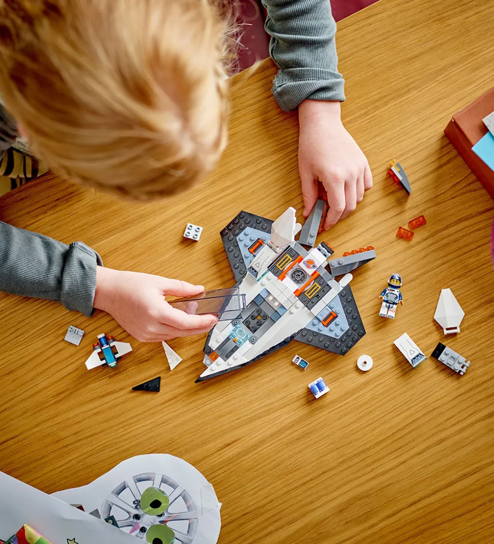 LEGO® City - Intergalaktisk Rumskib 60430 - 240 Dele