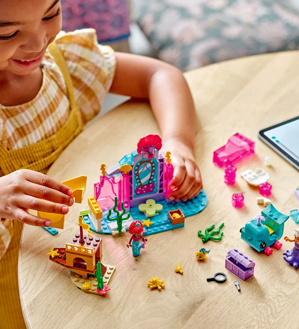 LEGO® Disney - Ariels Krystalhule 43254 - 141 Dele