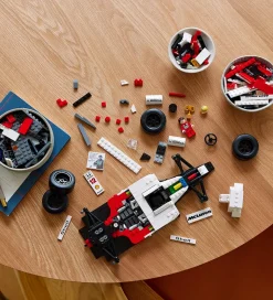 LEGO® Icons - McLaren MP4/4 og Ayrton Senna 10330 - 693 Dele