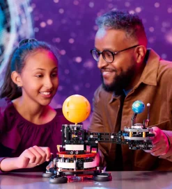 LEGO® Technic - Jorden og Månen i Kredsløb 42179 - 526 Dele