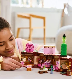 LEGO® Wicked - Glinda og Elphabas værelse 75683 - 740 Dele